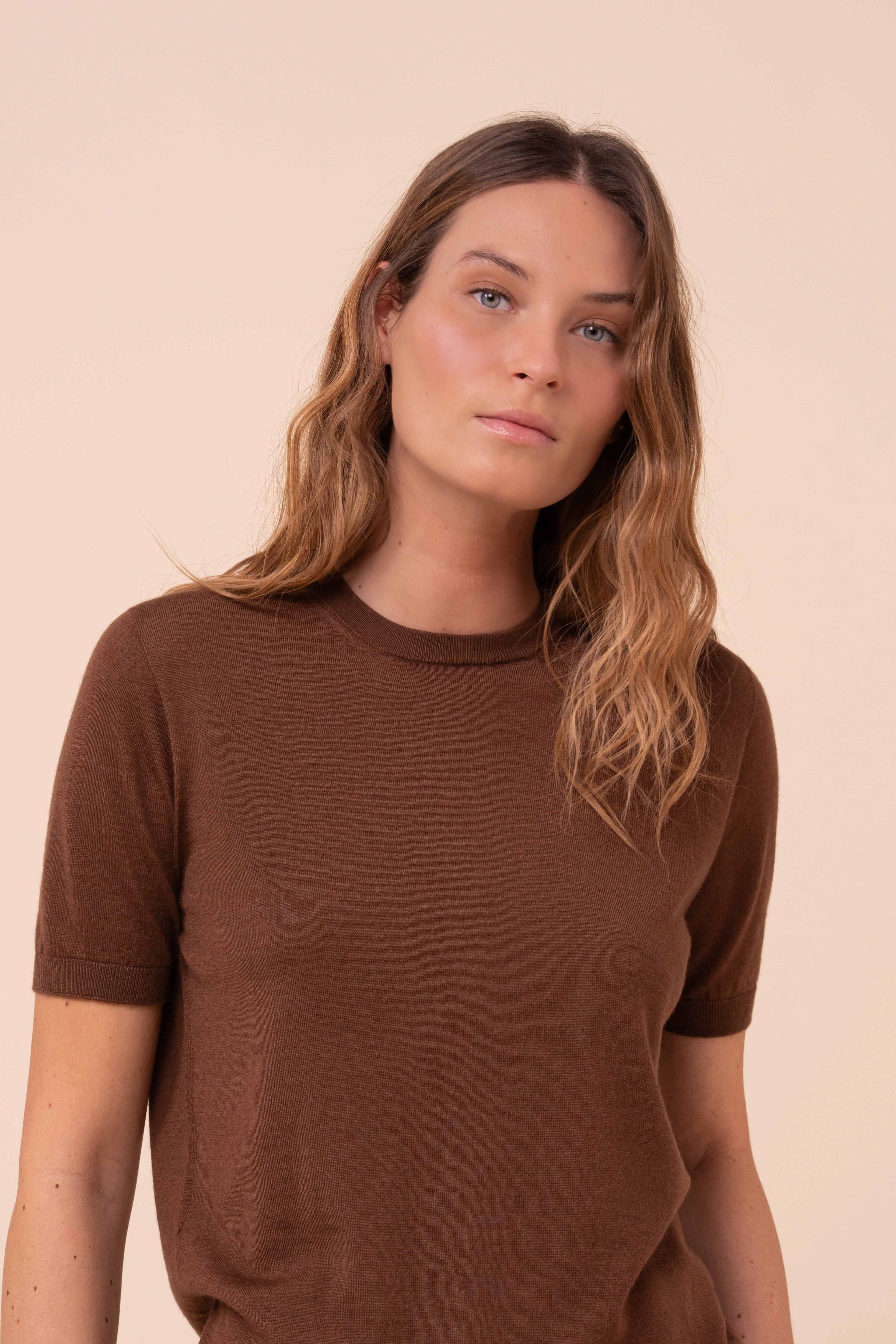Argentina Pearly Cashmere-Silk Short Sleeve Crewneck - Image 4