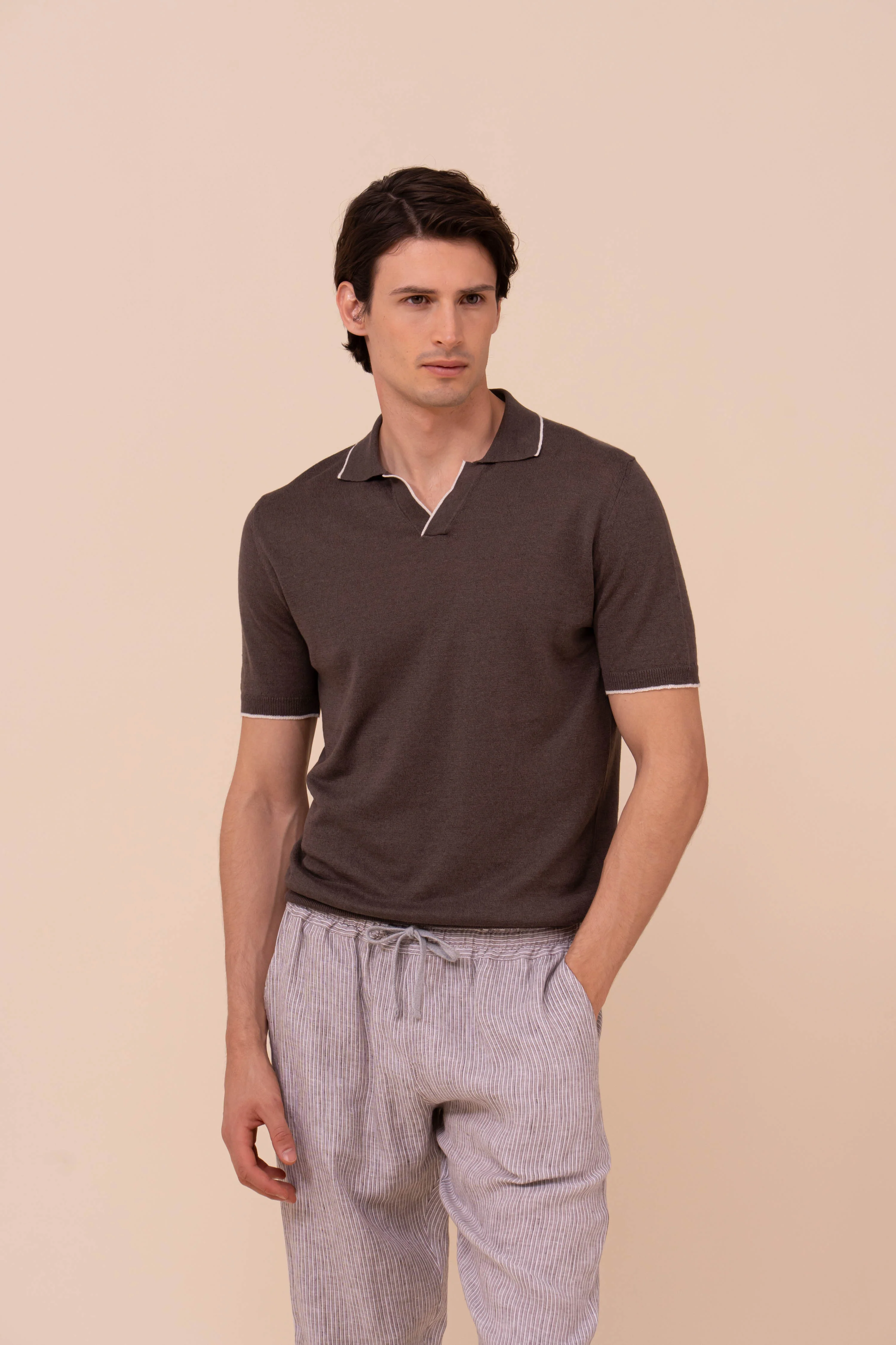 Delta Cotton and Linen V-Neck Knit Polo