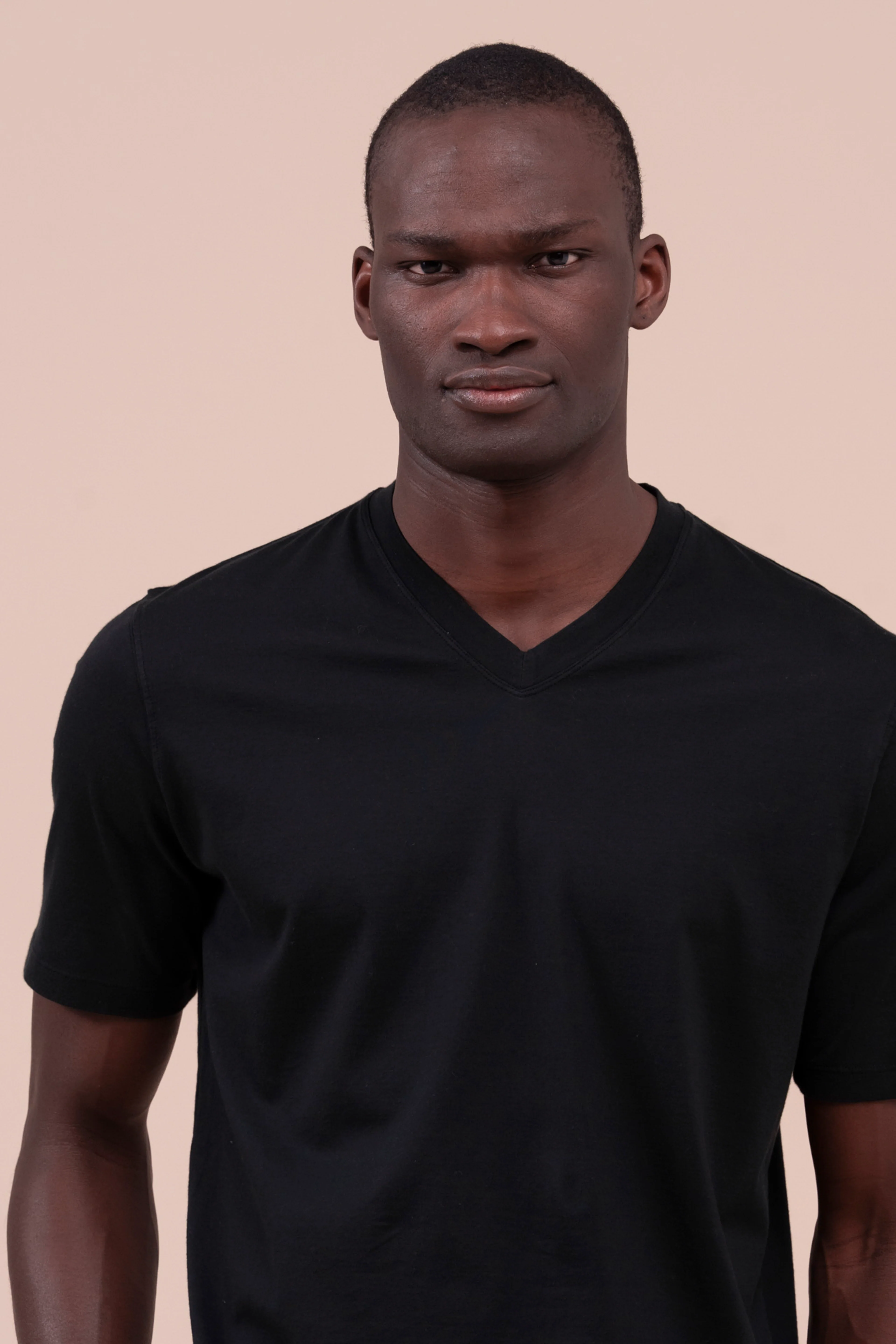 Nizza Organic Cotton V-neck T-shirt in iconic colors - Image 4
