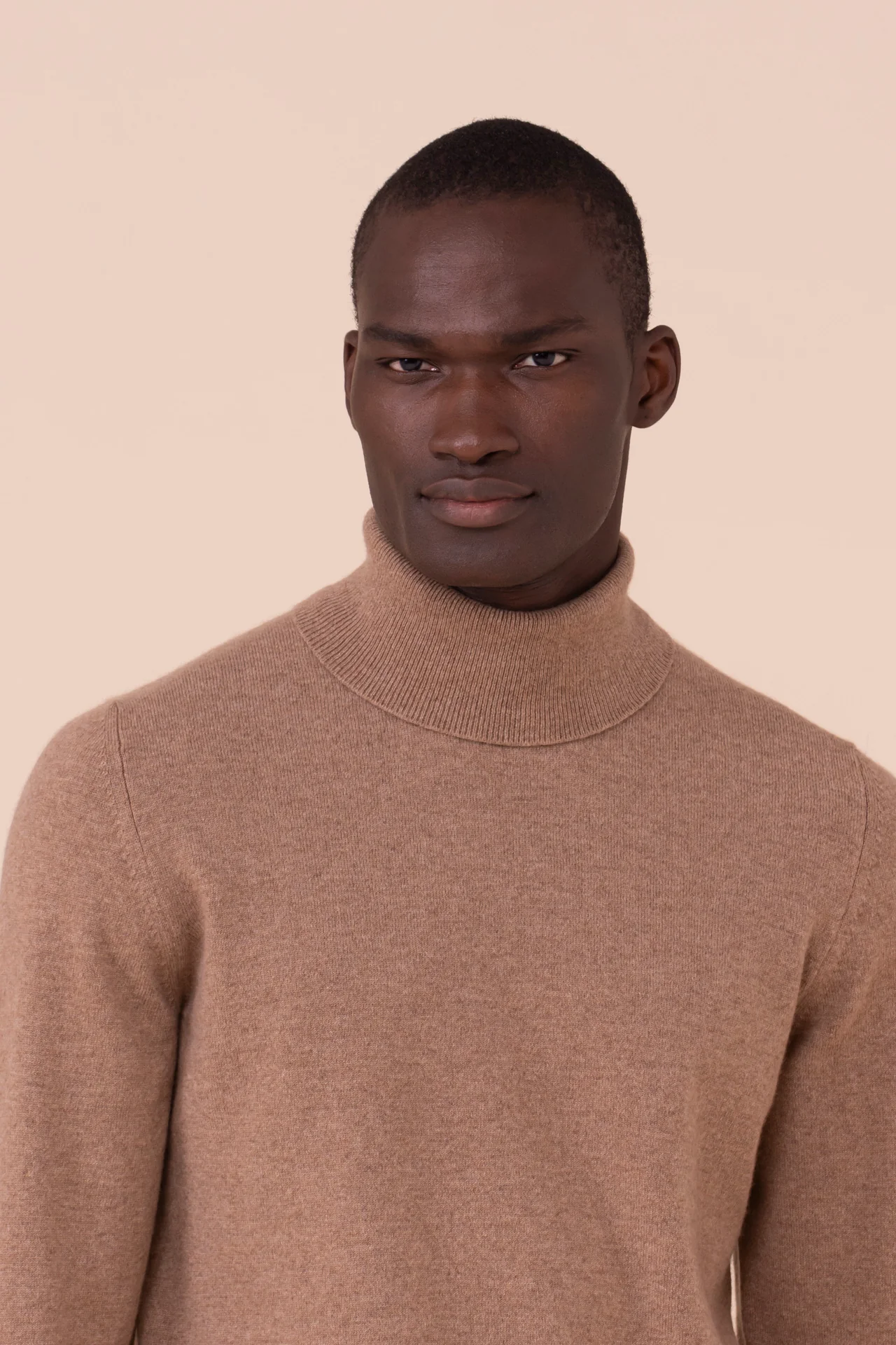 Derby Cashmere Turtleneck in iconic colors - Image 4