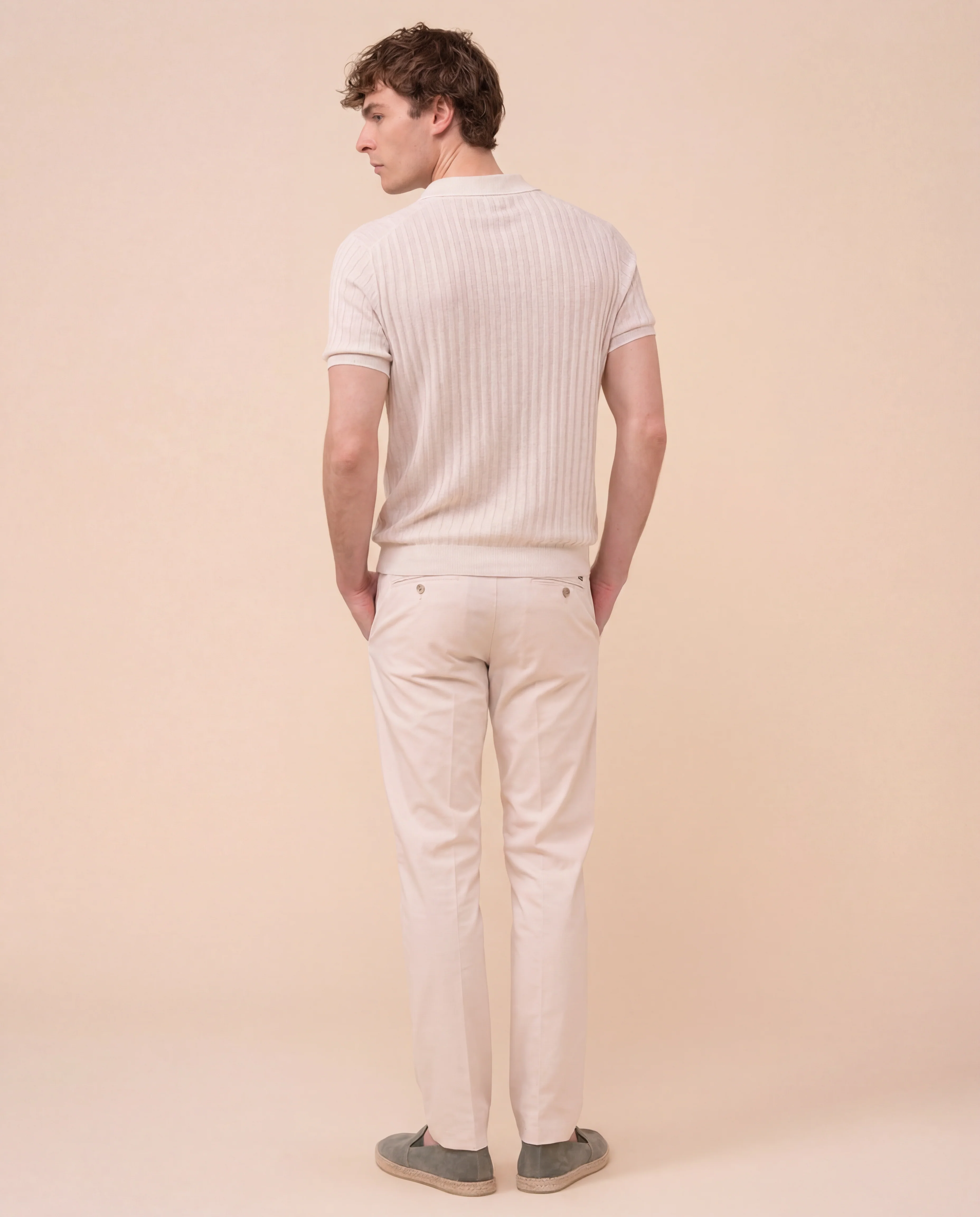 Soul Cotton and Linen Ribbed V-Neck Polo - Image 4