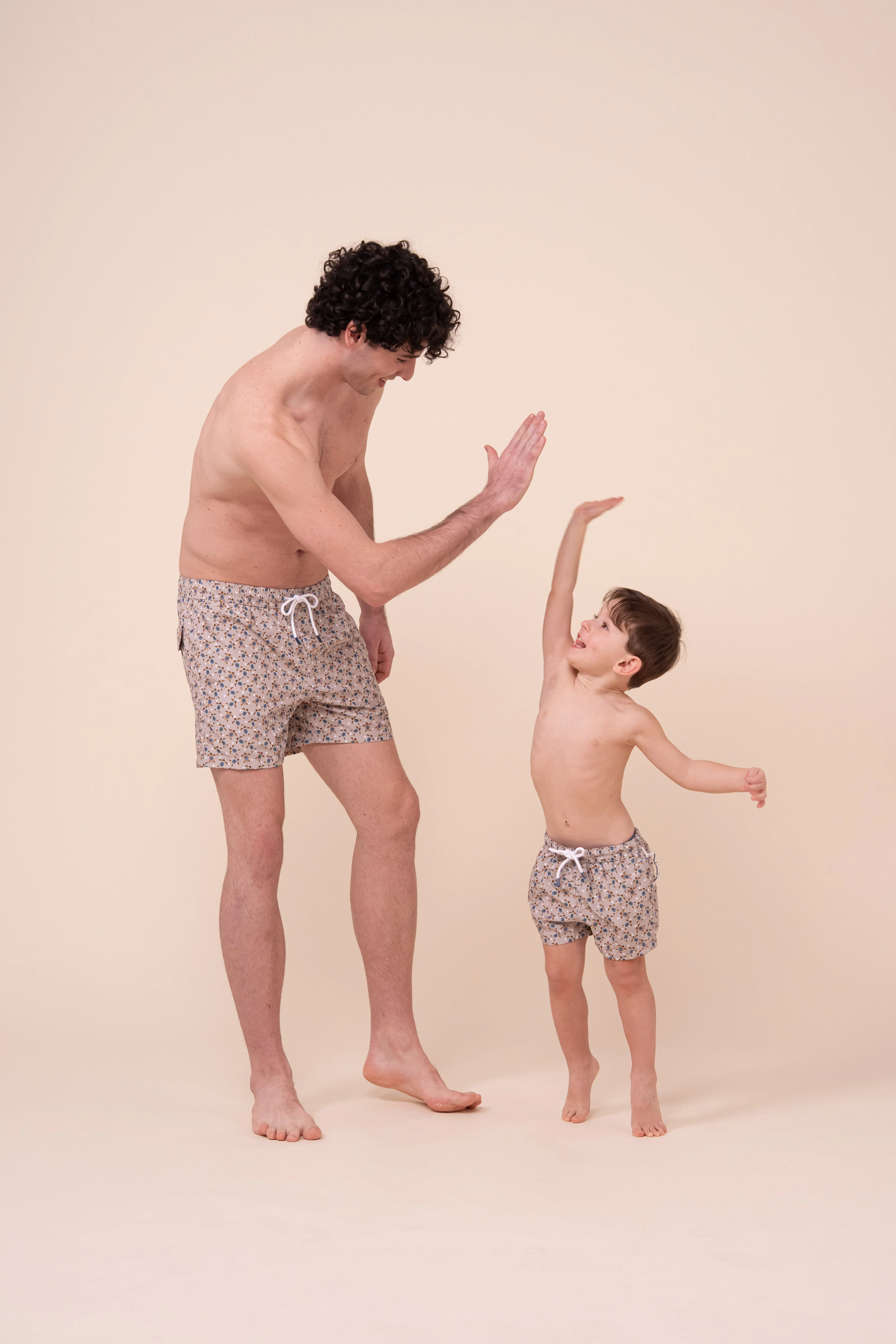 Madeira Kid Swim Trunks - 10-12 years - Sea Turtles Pattern - Image 3