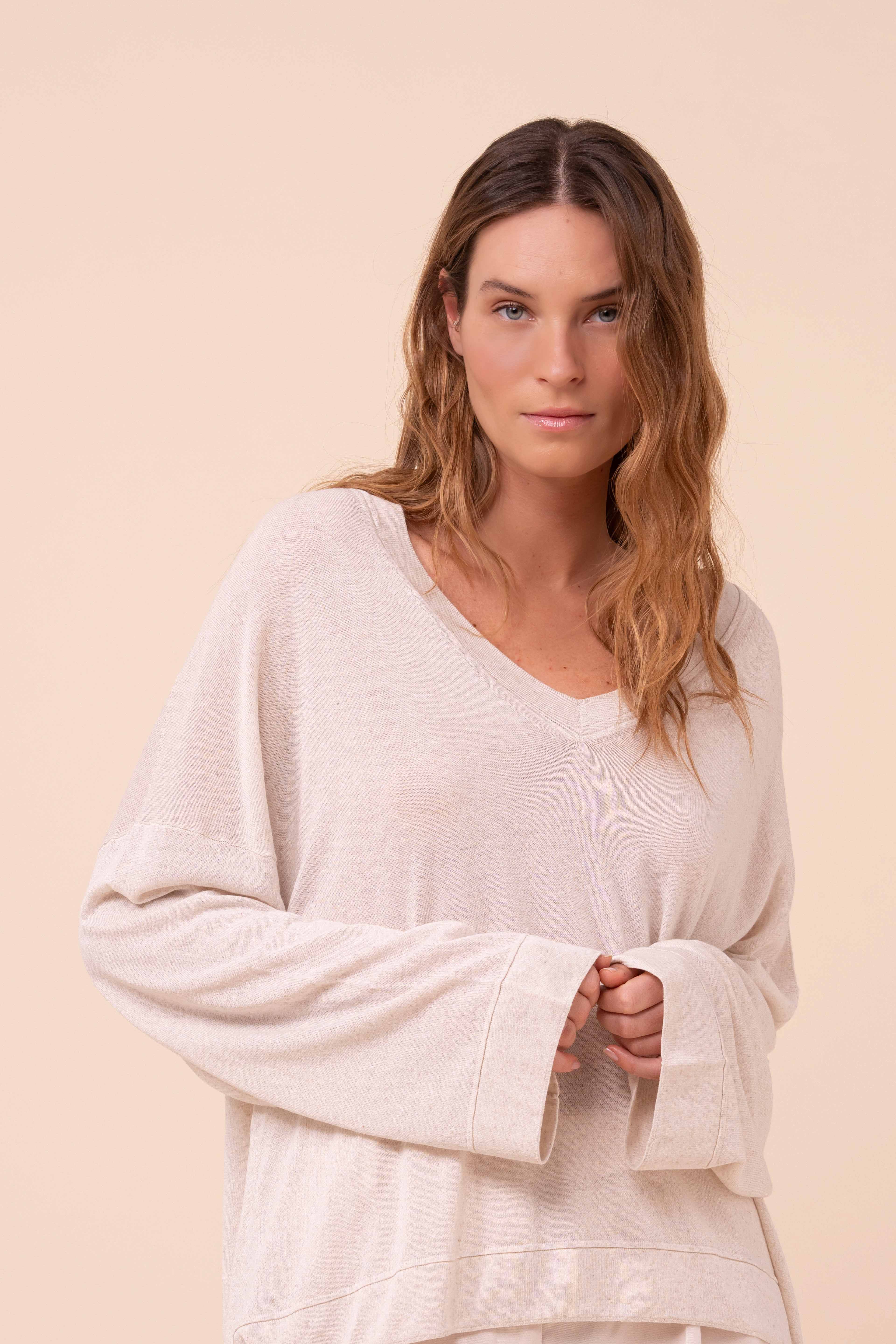 Miranda Viscose and Linen Blend V-neck - Image 4